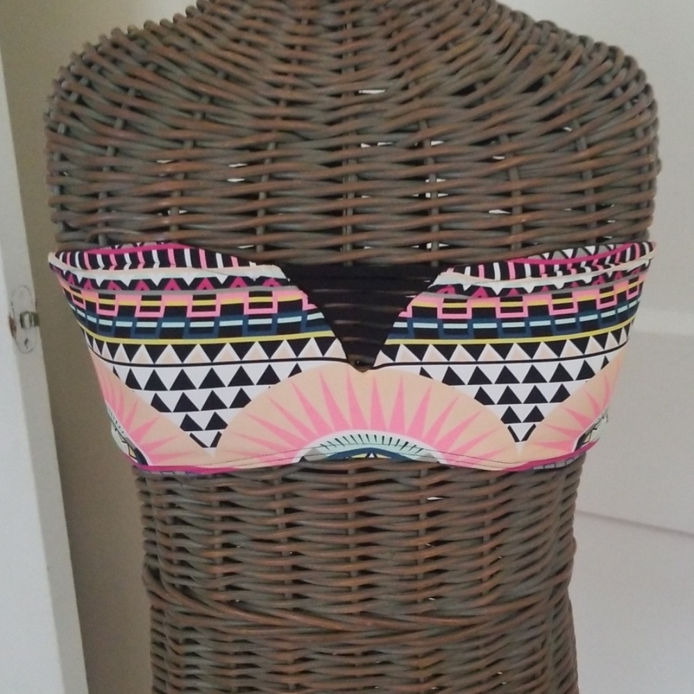 Roxy bandeau top, with removable padding